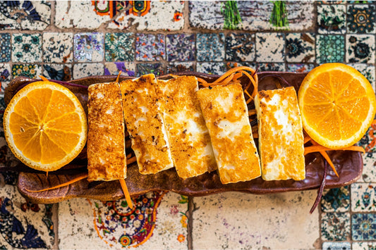 كيفية شواء Halloumi: دليل لذيذ للجبن المشوي المثالي
